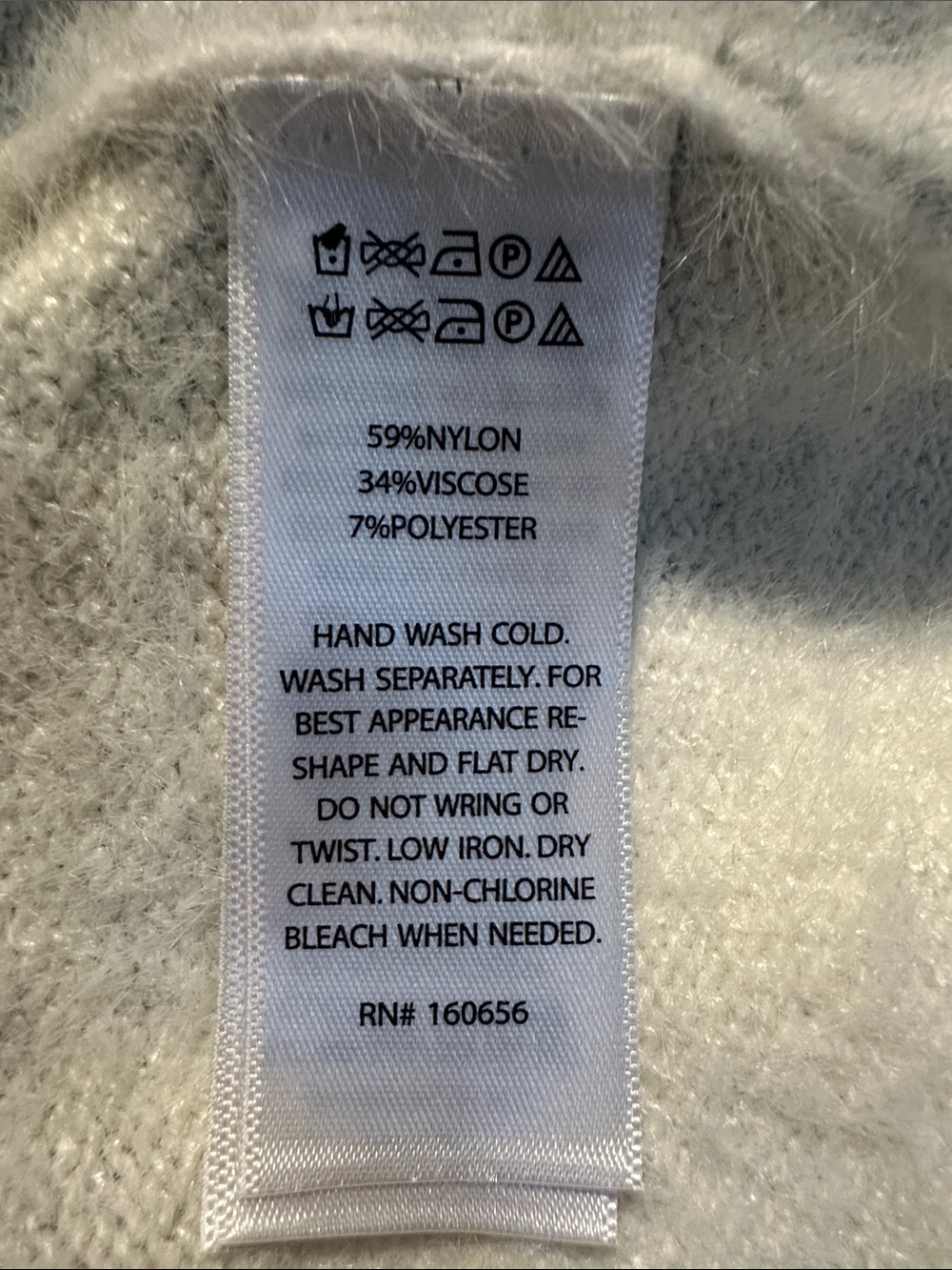 Rachel Zoe soft cozy short sleeve sweater size Large  P2P 20-22” NWT - Picture 6 of 6